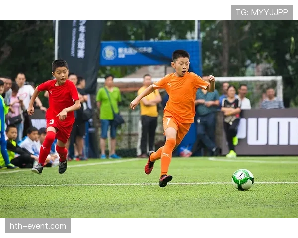 格列兹曼与马竞球迷热情互动，点燃新赛季激情与期待