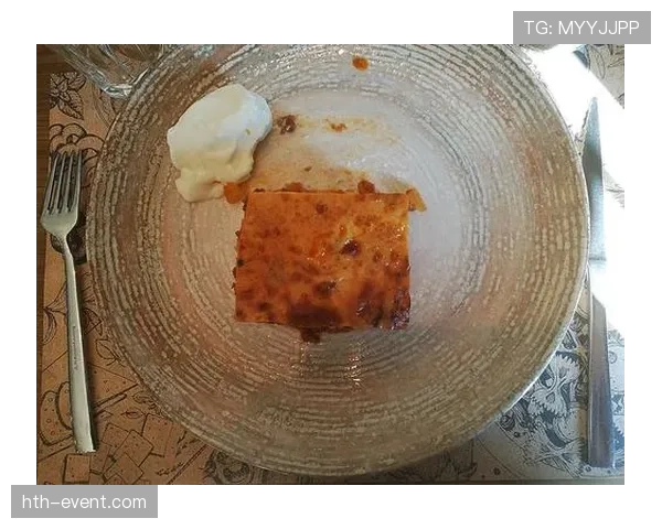 萨卡这训练完直接去超市买打折酸奶的样子，真不像年薪千万的人